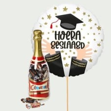 Hooray gratuated! Let's celebrate