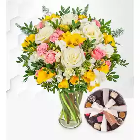 Rose and Freesia & Belgian Chocolates (Standard) Rose and Freesia & Belgian Chocolates (Standard)