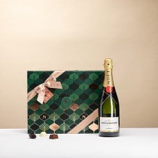 Neuhaus Winter Premium Box with Moet & Chandon