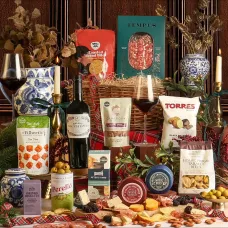 Christmas Eve Wine & Nibbles Gift Basket