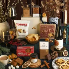 Red Wine & Festive Treats Hamper (Vegan)