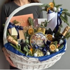 Basket "New Year's Tale"