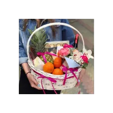 Basket "Compliment with Flowers"
