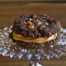 Chocolate Salted Caramel Sandwich Cookie 12 pcs