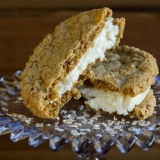 Oatmeal Sandwich Cookie 12 pcs