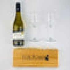 Roaring Meg Sauvignon Blanc and Glasses Gift Box