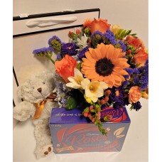 Archie Bear brings Gifts (Small)