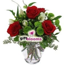 Bouquet of Red Roses Charming