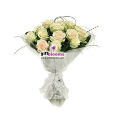15 white roses Tenderness