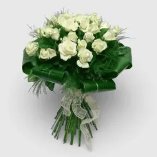 Bouquet of 25 white roses "Recognition"