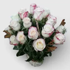 arrangement in a Basket «25 White Roses»