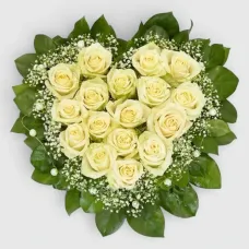 Heart-shaped arrangement of white roses «Tender Heart»