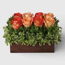 Arrangement of Bright& Dark Pink Roses in a Box