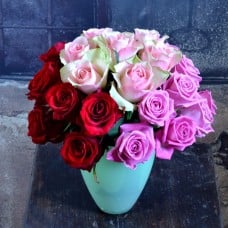 Bouquet of roses three colors