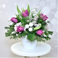 Snowy purple bouquet with tulips