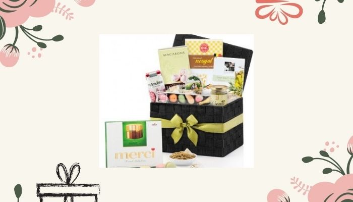7) Vegan Chocolate and Fruit Mix