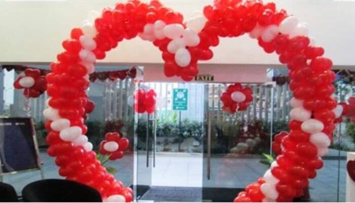 Heart Shape Balloon Arch
