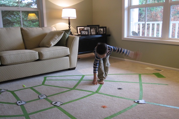Spiderweb Walking 