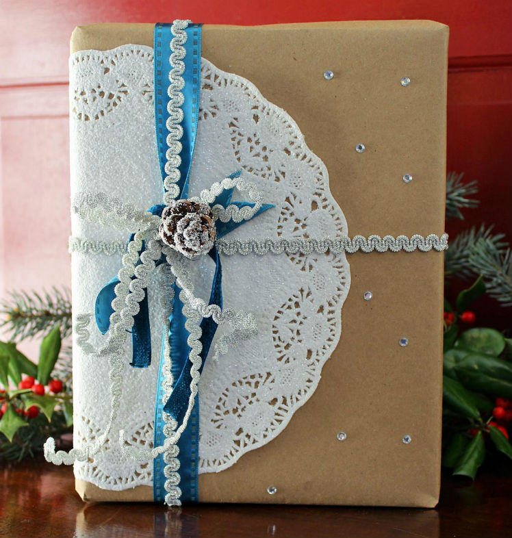 Wrap Using Lace and Paper