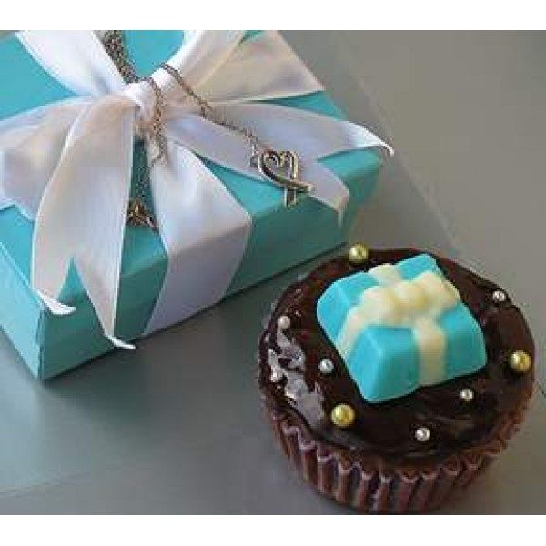 Good Golly Miss Holly Cupcakes