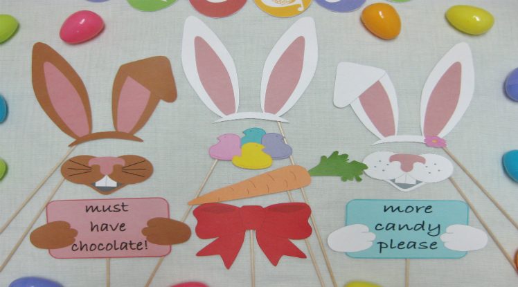 Set up an Easter photo booth
