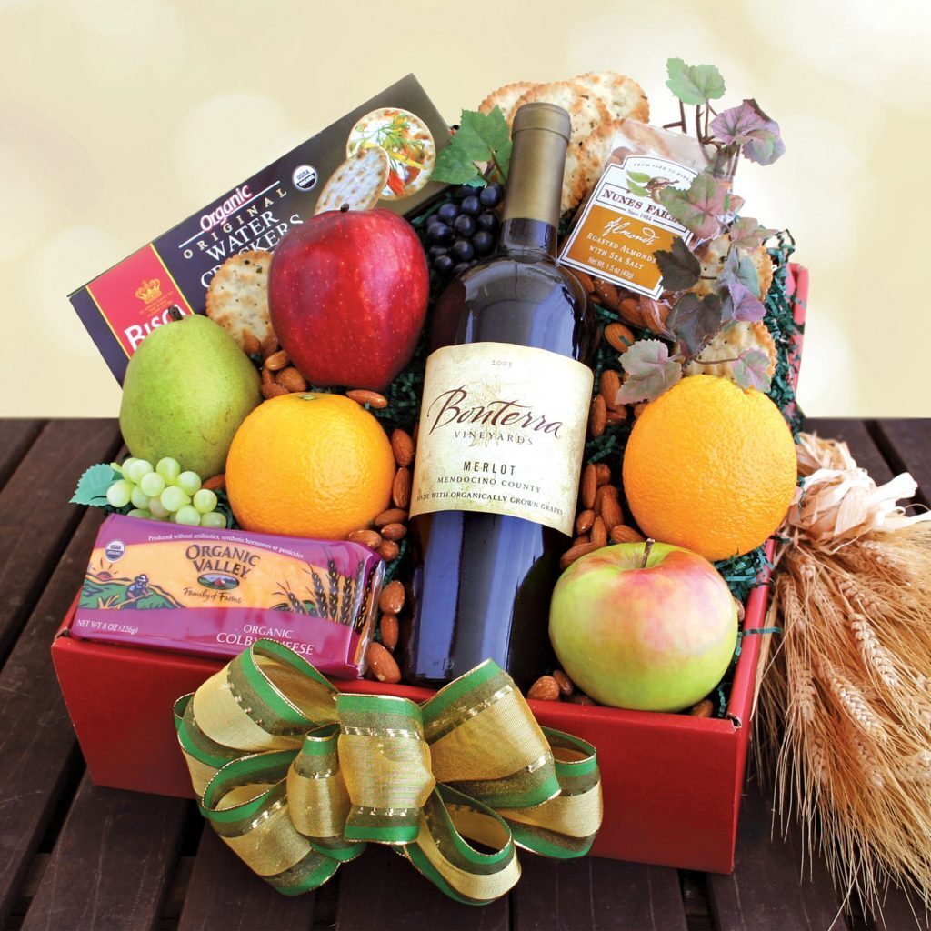 Organic Fruit and Wine Gift Basket
