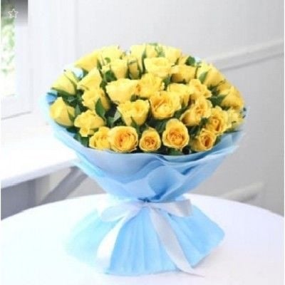 Beautiful Bunch Of 35 Yellow Roses (As Shown)