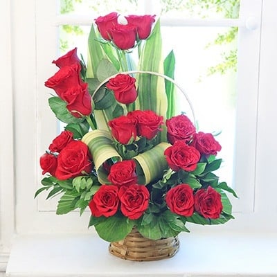 Beauty Rose Basket (As Shown)