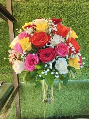 75 Mix Roses In A Glass Vase (As Shown)