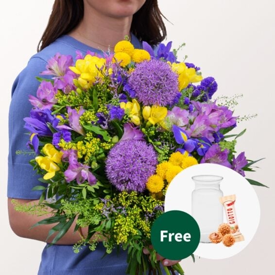 Flower Bouquet Fruhlingsfest with vase & 3 Ferrero Giotto