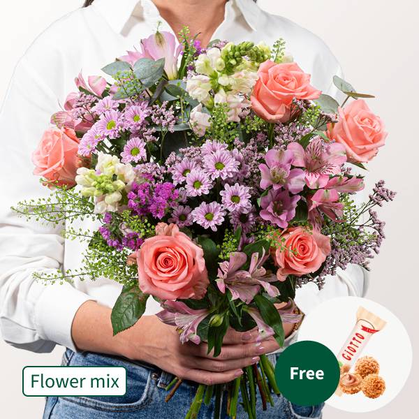 Flower Mix Landpartie with 3 Ferrero Giotto
