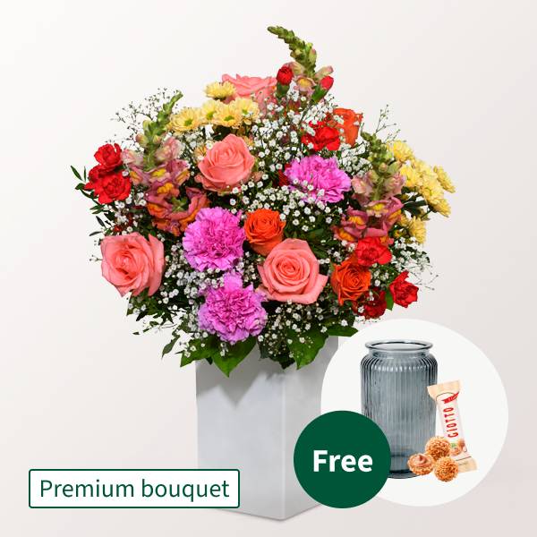 Premium Bouquet Die Beste with Premium Vase & 3 Ferrero Giotto