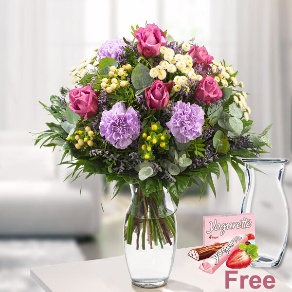 Flower Bouquet Zarte Grã¼Ãÿe With Vase and Ferrero Yogurette
