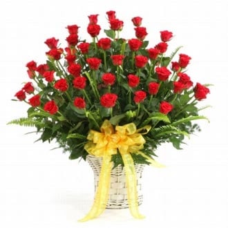 Love rose basket (As shown)