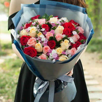 Power Of Love (18 roses)