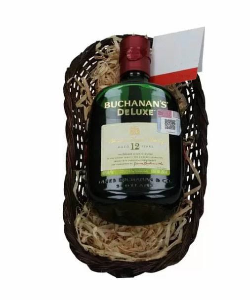 Wine carrier with Buchanan 12
