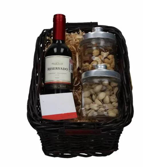 Red Wine Basket 375ml &amp; Pistachios