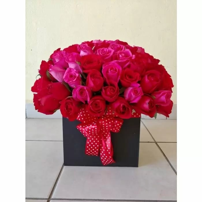 Passion Passion (120 or 80 roses)