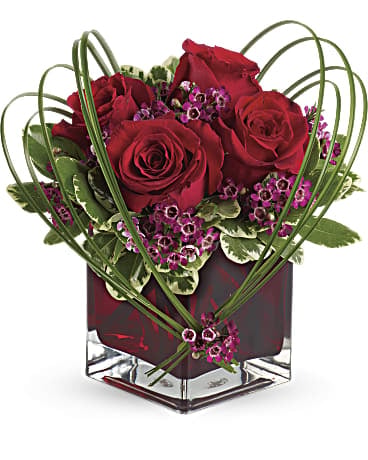 Sweet Thoughts Bouquet with Red Roses (Standard)