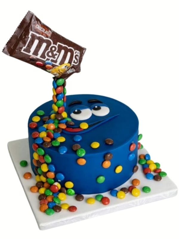 MnM's Cake & Flowers