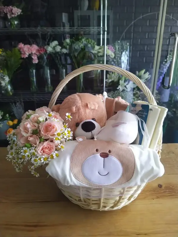 Hugs and Kisses Hamper