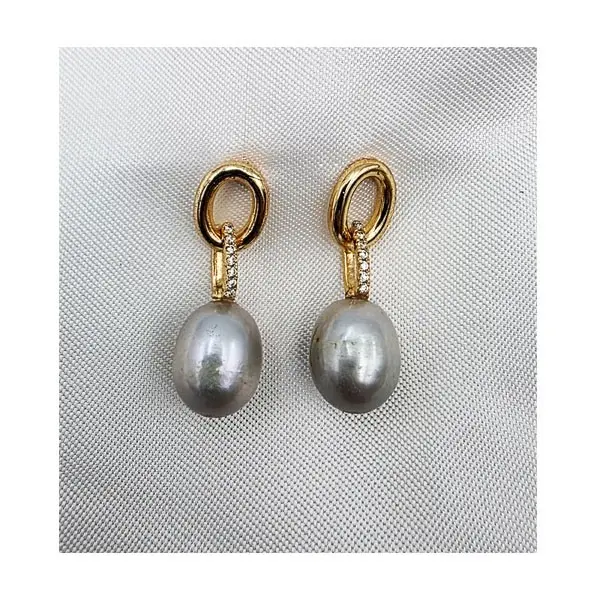 Grey pearl earrings with small crystals