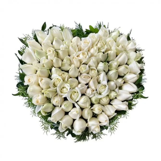 White Rose Heart Arrangement – Pure Elegance