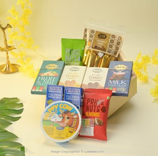 SWEET FESTIVE SURPRISE HAMPER