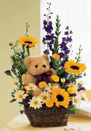 Flower basket W/ Bear
