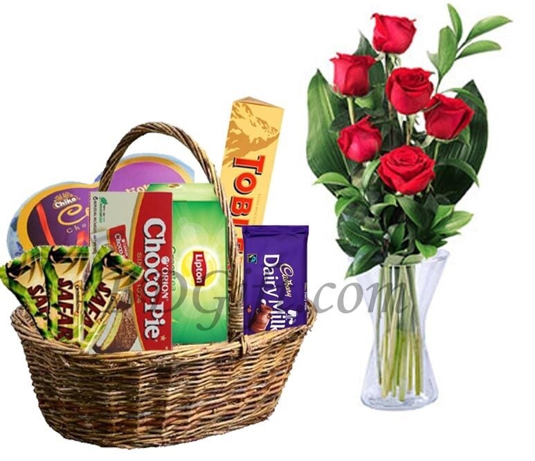 Breakfast Gift basket W/ Roses in a vase