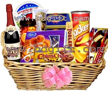 Gourmet Basket W/ Mix Flower Basket