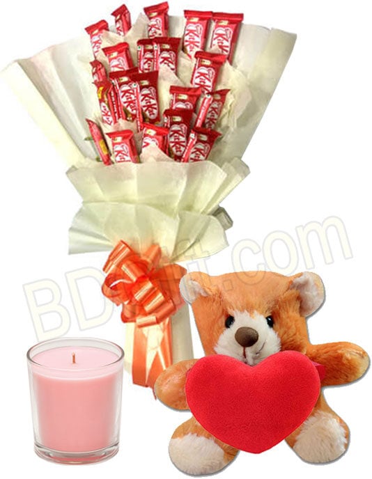 Kitkat chocolate bouqute with bear and candle