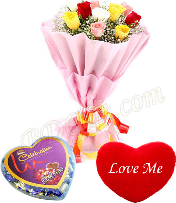 Mix roses with chocolate and heart shape pillow