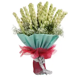 Rajanigandha in a Bouquet